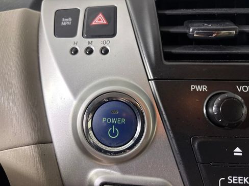 Used 2013 Toyota Prius V Two FWD image 11
