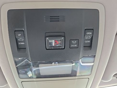 Used 2022 Lexus RX 350L Premium image 45