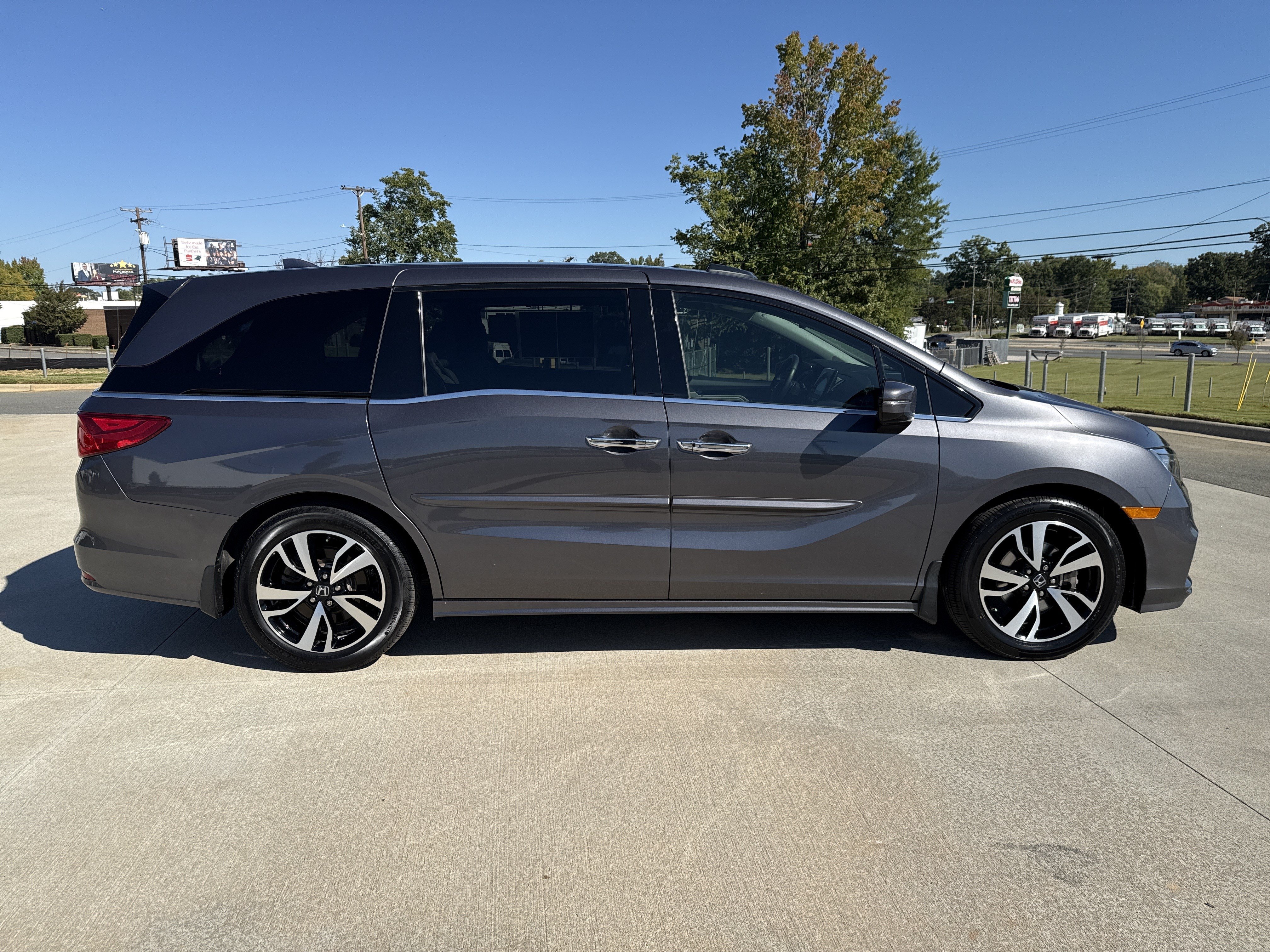 Used 2019 Honda Odyssey Elite image 12