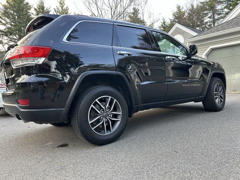 Used 2019 Jeep Grand Cherokee Limited AWD/4WD image 24
