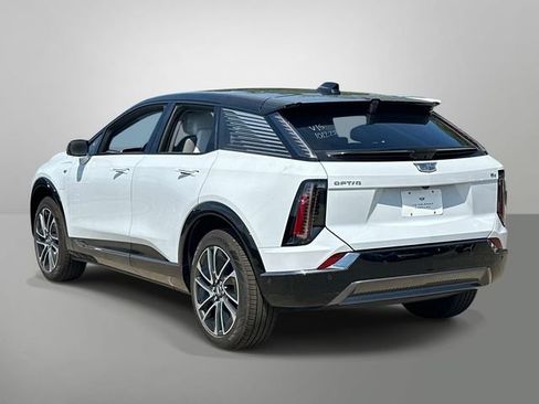 New 2027 Cadillac Optiq Sport w/ LPO, Floor Liner Package AWD/4WD image 16