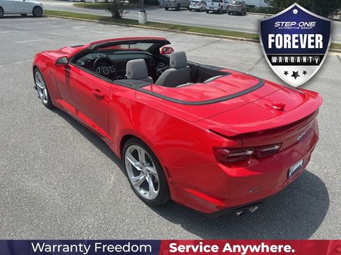Used 2020 Chevrolet Camaro LT RWD image 11