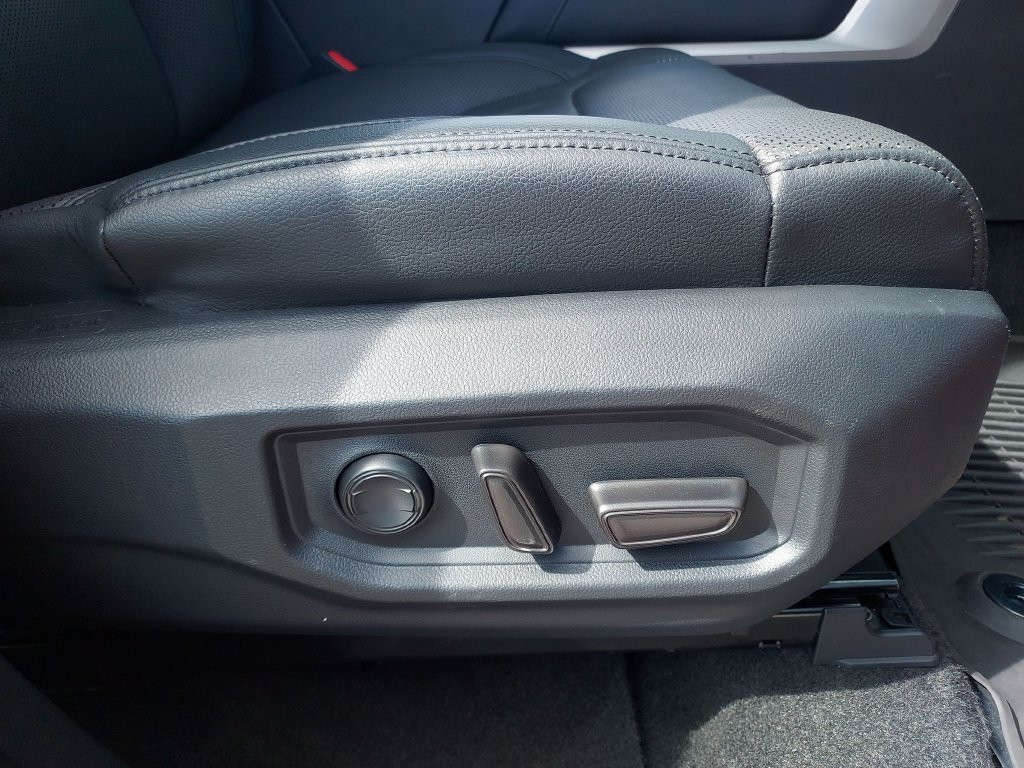 Used 2022 Toyota Tundra Limited AWD/4WD image 52