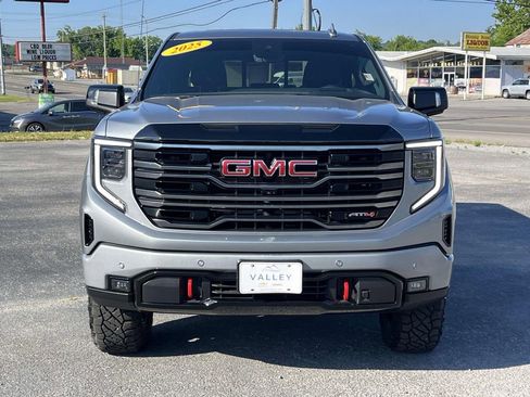 Used 2025 GMC Sierra 1500 AT4 w/ AT4 Premium Package AWD/4WD image 9