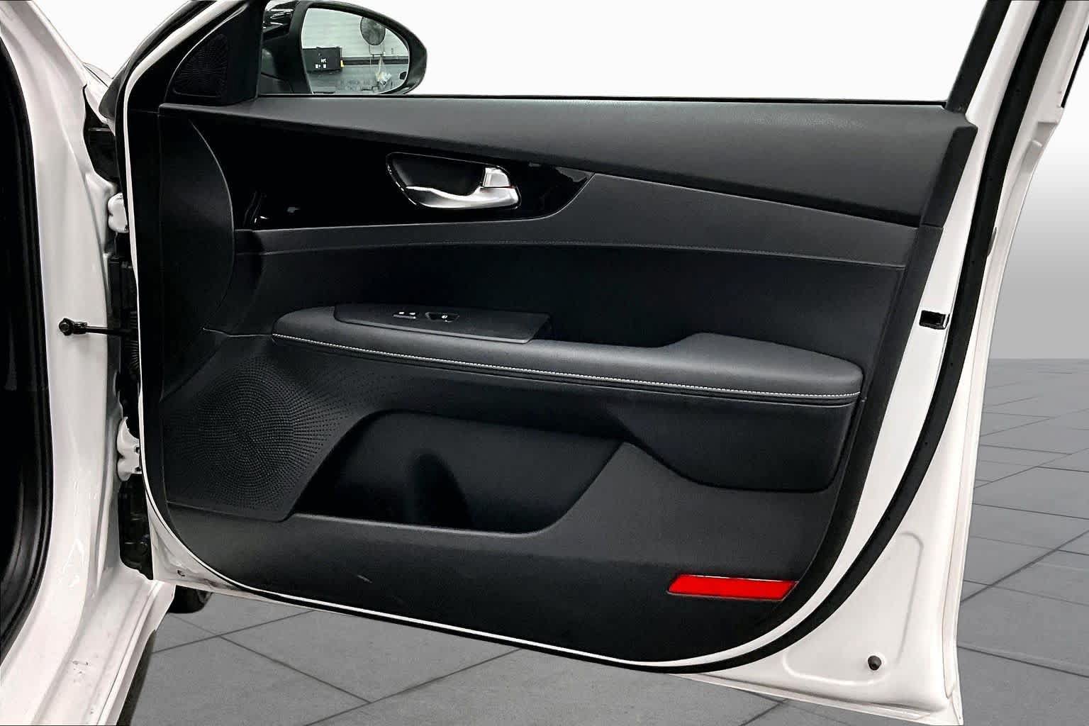 Used 2024 Kia Forte GT-Line FWD image 22