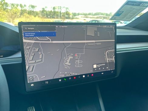 Used 2024 Tesla Model X image 25