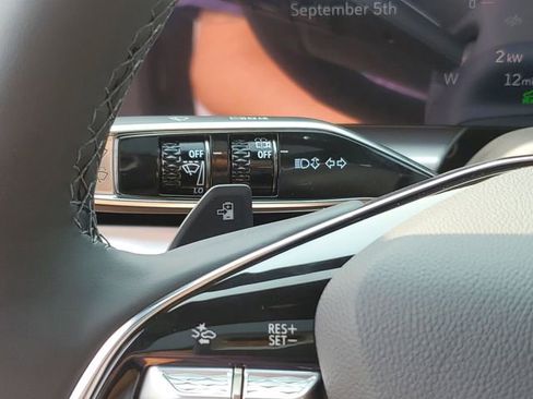 New 2025 Cadillac Lyriq Luxury w/ LPO, Floor Liner Package image 14