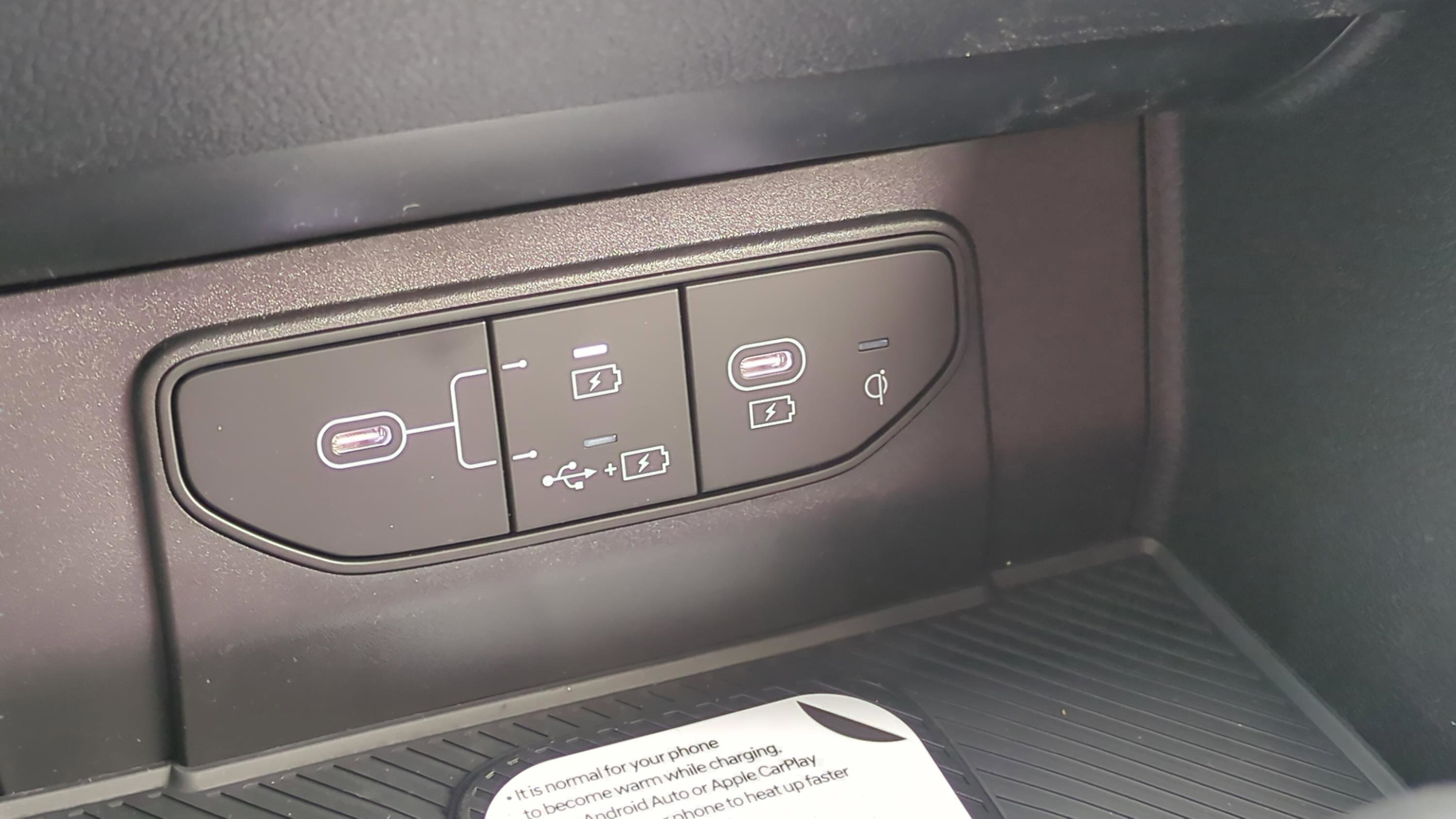 New 2026 Kia Sportage EX FWD image 18