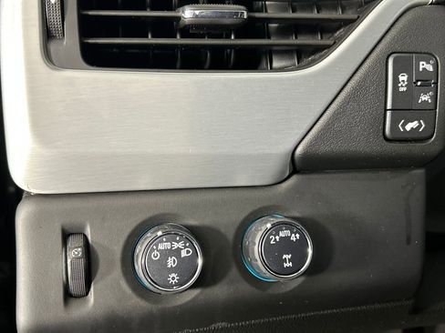 Used 2020 GMC Yukon XL SLT w/ Value Plus Edition image 13