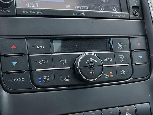 Used 2013 Jeep Grand Cherokee Overland w/ Advance Technology Group AWD/4WD image 19