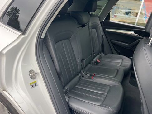 Used 2019 Audi Q5 2.0T Premium w/ Convenience Package image 36