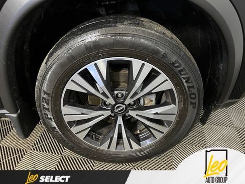 Used 2023 Nissan Rogue SV AWD/4WD image 22