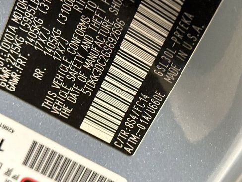 Used 2016 Toyota Sienna LE image 27