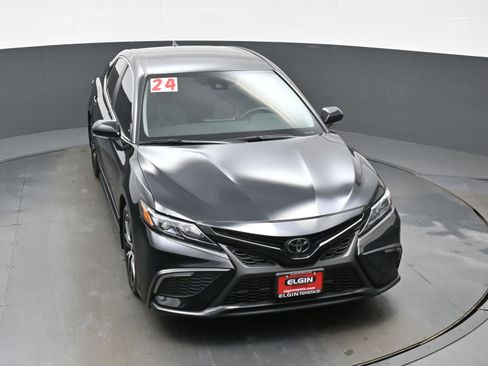 Used 2024 Toyota Camry SE FWD image 33