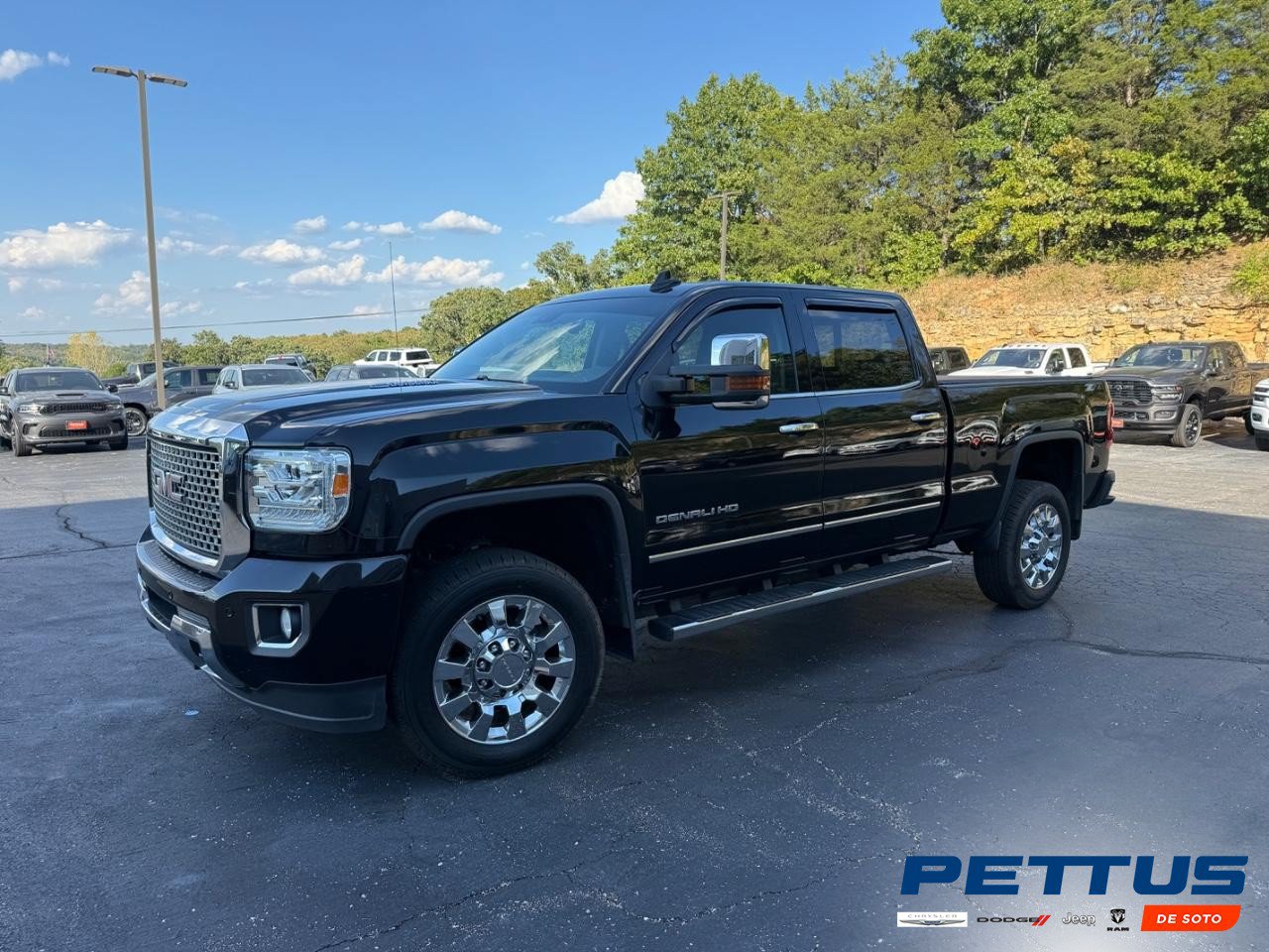 Used 2015 GMC Sierra 2500 Denali w/ Duramax Plus Package AWD/4WD image 1