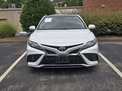 Used 2022 Toyota Camry XSE w/ Navigation Package FWD image 3