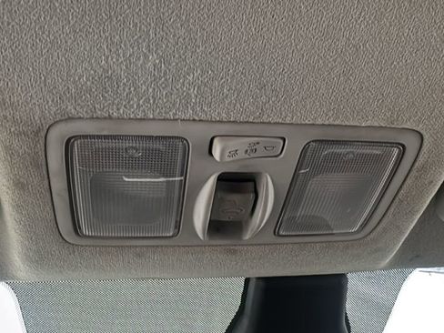 Used 2024 Hyundai Venue SEL image 29