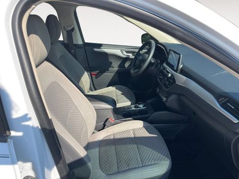 Used 2020 Ford Escape SE FWD image 15