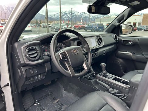 Certified 2023 Toyota Tacoma TRD Off-Road w/ TRD Premium Off Road Package image 10