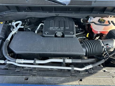 Used 2024 Chevrolet Silverado 1500 LT AWD/4WD image 11