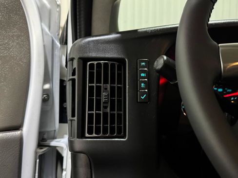 Used 2020 Chevrolet Express 2500 w/ Driver Convenience Package RWD image 21