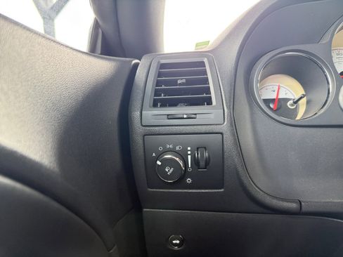 Used 2014 Dodge Challenger R/T RWD image 18