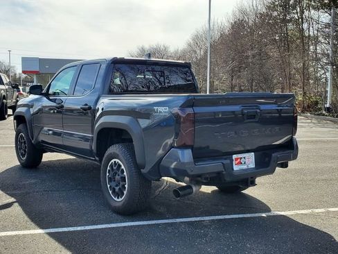 Used 2024 Toyota Tacoma TRD Off-Road w/ TRD Off Road Upgrade Package image 3