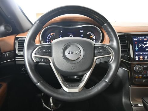 Used 2021 Jeep Grand Cherokee Overland AWD/4WD image 35