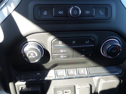 Used 2026 Chevrolet Silverado 1500 Custom w/ LPO, Dark Essentials Package image 12