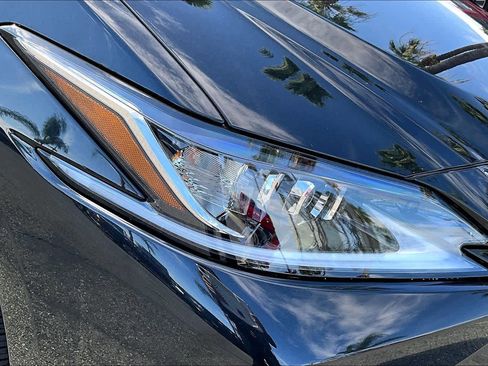 Used 2024 Lexus ES 350 w/ Accessory Package (Z1) image 26