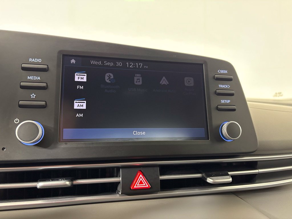 Used 2025 Hyundai Elantra SE FWD image 28