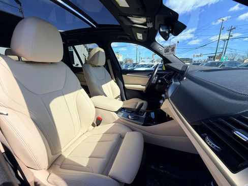 Used 2018 BMW X3 M40i image 32