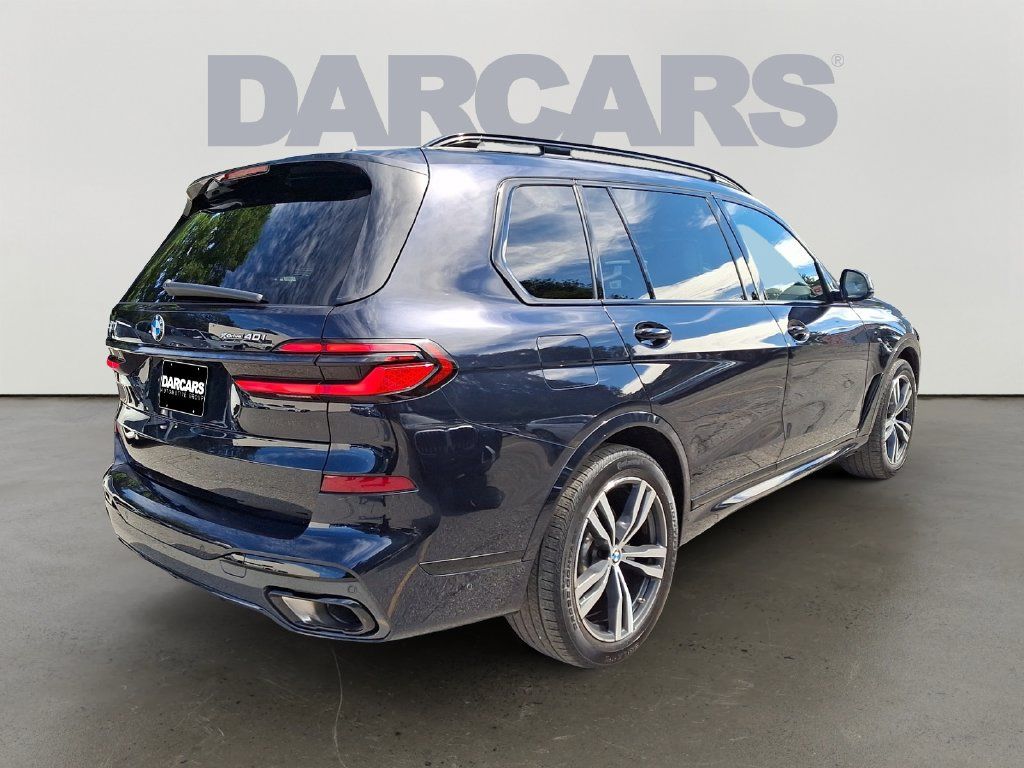 Used 2025 BMW X7 xDrive40i w/ M Sport Package AWD/4WD image 6
