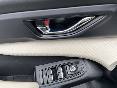 Used 2022 Subaru Ascent Premium w/ Convenience Package image 14