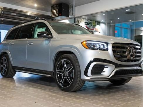 New 2026 Mercedes-Benz GLS 450 4MATIC image 1