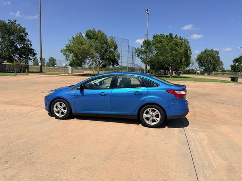 Used 2014 Ford Focus SE FWD image 6