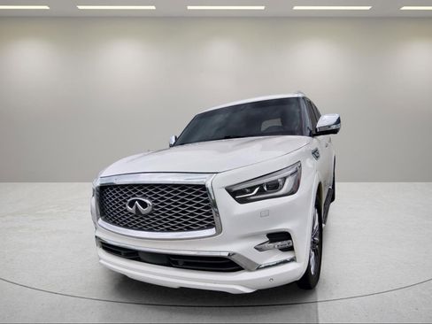 Used 2021 INFINITI QX80 Sensory w/ All-Season Package RWD image 2