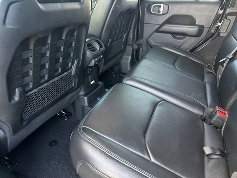 Used 2021 Jeep Wrangler Unlimited Rubicon 4xe w/ Cold Weather Group AWD/4WD image 21