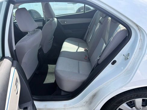 Used 2016 Toyota Corolla LE FWD image 5