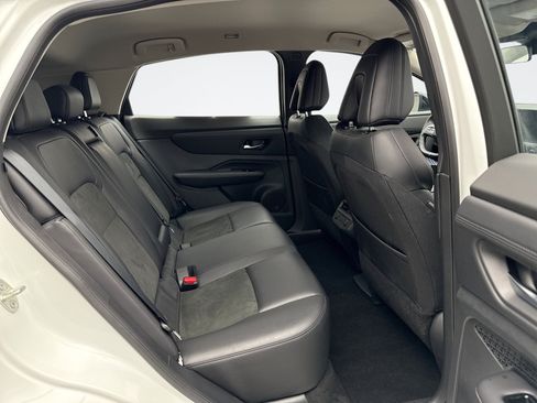 Used 2024 Nissan Ariya AWD image 19