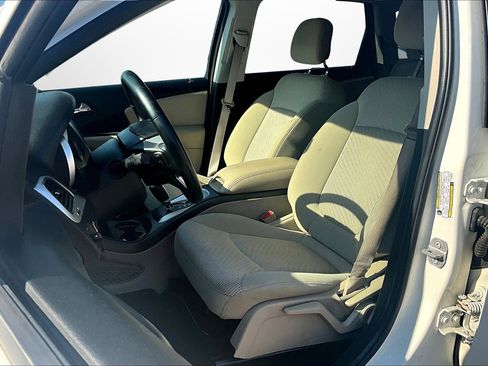 Used 2017 Dodge Journey SE w/ Flexible Seating Group image 15