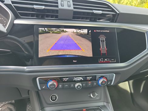 Used 2025 Audi Q3 2.0T Premium w/ Convenience Package image 21