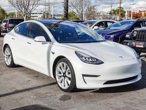 Used 2018 Tesla Model 3 Long Range image 3