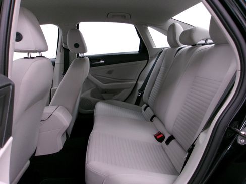 Used 2025 Volkswagen Jetta S FWD image 9