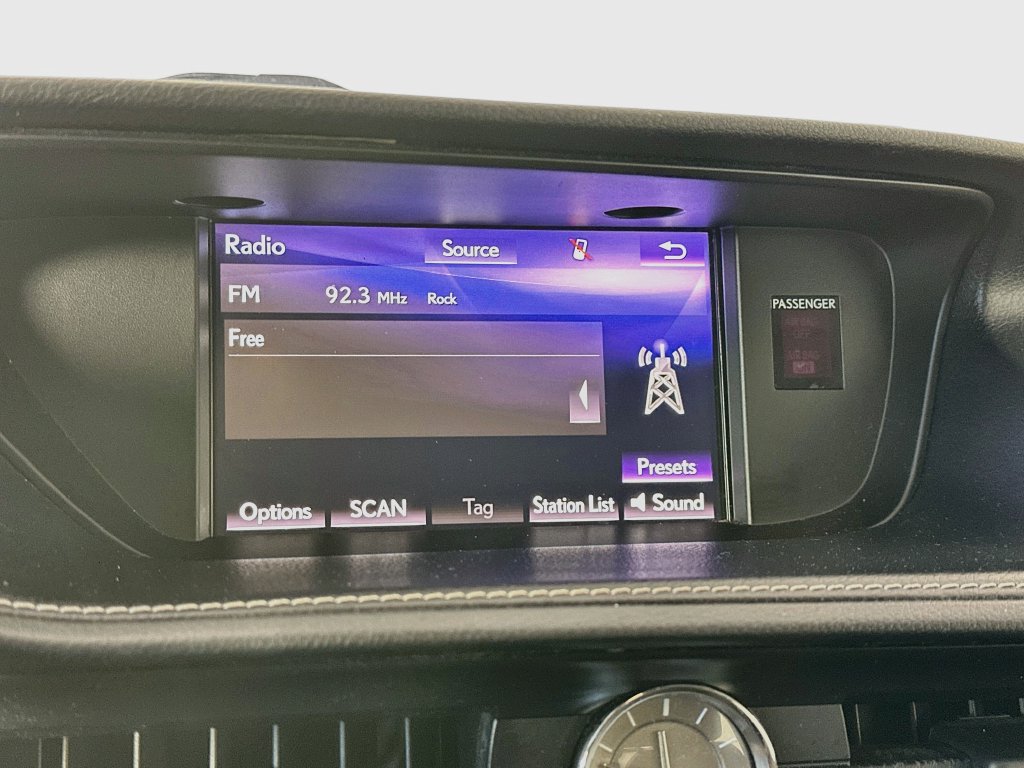 Used 2018 Lexus ES 350 w/ Luxury Package w/Wood Trim FWD image 17