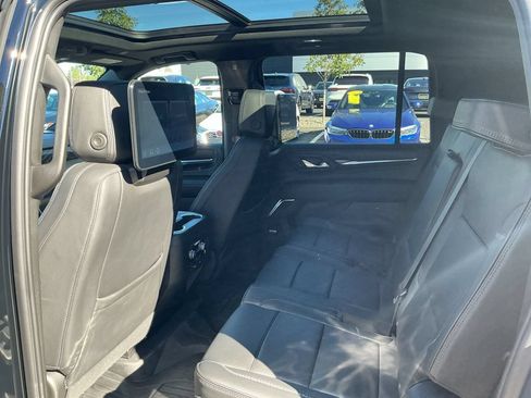 Used 2023 GMC Yukon XL Denali w/ Denali Reserve Package AWD/4WD image 22
