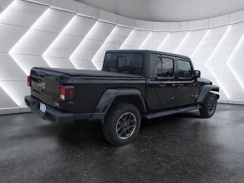 Used 2023 Jeep Gladiator Overland image 5