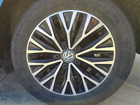 Used 2019 Volkswagen Jetta FWD image 35