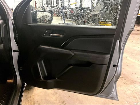 Used 2024 Chevrolet Colorado LT w/ LT Convenience Package AWD/4WD image 12