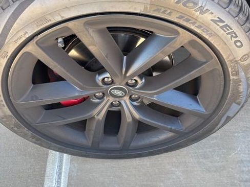 Used 2024 Land Rover Range Rover Sport SE image 17